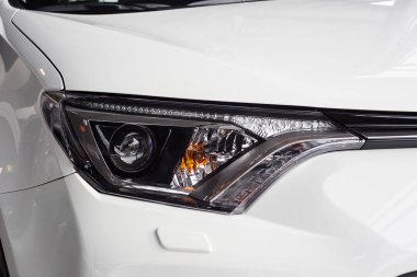 Vinnitsa, Ukrayna - 10 Ocak 2018. Toyota Rav 4 konsept otomobil - Far