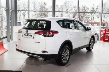 Vinnitsa, Ukrayna - 10 Ocak 2018. Toyota Rav 4 konsept otomobil - arkadan görünüm