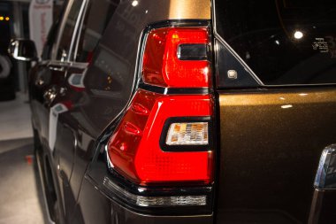 Vinnitsa, Ukrayna - 10 Ocak 2018. Toyota Land Cruise Prado konsept otomobil - stop lambası