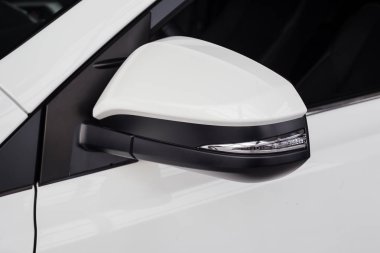 Vinnitsa, Ukrayna - 10 Ocak 2018. Toyota Rav 4 konsept otomobil - yan ayna