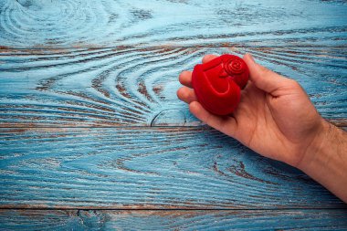 Evlenmek için teklif. St Sevgililer günü için bir hediye. Evlenme teklifi.