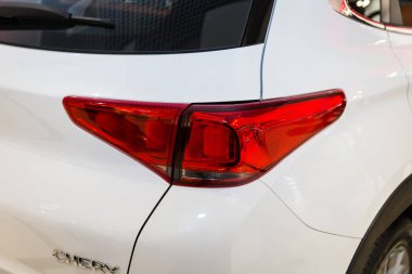 Vinnitsa, Ukrayna - 10 Şubat 2018. Beyaz Chery Tiggo 7 konsept otomobil - stop lambası