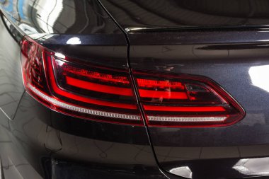 19 Ocak, 2018 - Vinnitsa, Ukrayna. Siyah Volkswagen Vw Arteon sunu showroom - stop lambası