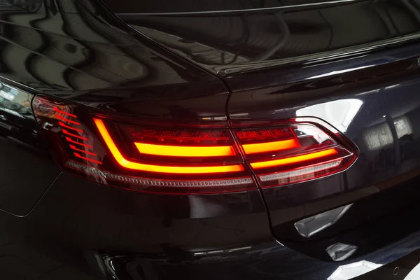 19 Ocak, 2018 - Vinnitsa, Ukrayna. Siyah Volkswagen Vw Arteon sunu showroom - stop lambası