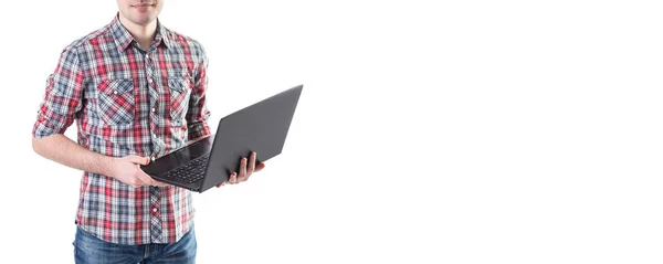 年轻的程序员手持笔记本电脑在白色背景下被隔离。复制空间 — 图库照片