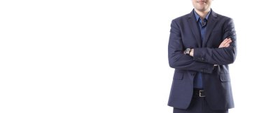 Beyaz arka plan üzerinde izole ceket gesticulating içinde adam. İşadamı kollarını katlanmış
