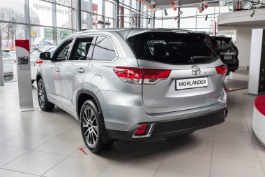 Vinnitsa, Ukrayna - 10 Ocak 2018. Toyota Highlander konsept otomobil - arkadan görünüm