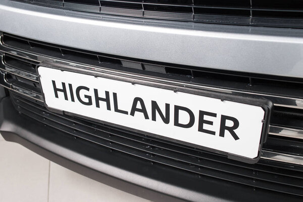 Винница, Украина - 10 января 2018 года. Концепт-кар Toyota Highlander - логотип
