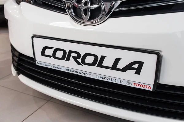 Vinnitsa, ukraine - 10. januar 2018. toyota corolla concept car - logo — Stockfoto