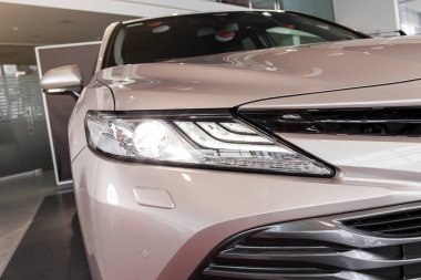 Vinnitsa, Ukrayna - 18 Mart 2018. Toyota Camry konsept otomobil - Far