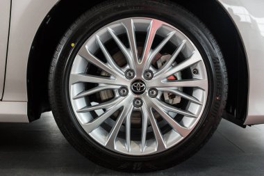 Vinnitsa, Ukrayna - 18 Mart 2018. Toyota Camry konsept otomobil - tekerlek