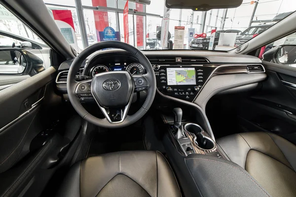 Vinnitsa, Ucrânia - 18 de março de 2018. Carro conceito Toyota Camry - interior dentro — Fotografia de Stock