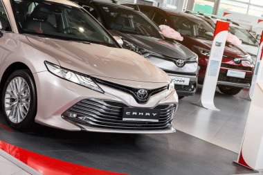 Vinnitsa, Ukrayna - 18 Mart 2018. Toyota Camry konsept otomobil - sunu showroom