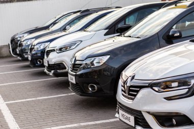 Vinnitsa, Ukrayna - 20 Nisan 2018. Renault konsept otomobil - sunu showroom