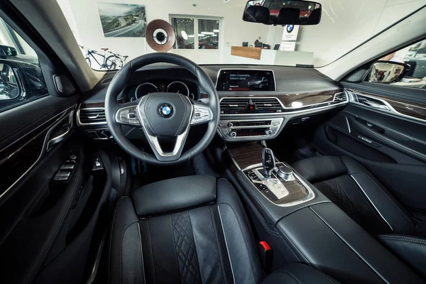 24 avril 2018 - Vinnitsa, Ukraine. BMW 750i concept car - intérieur intérieur — Photo