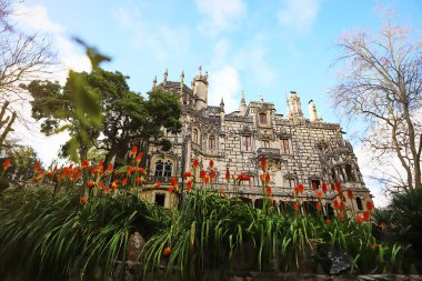 Regaleira Sarayı (bilinen adıyla Quinta da Regaleira) Sintra, Portekiz 'deki ana binadır.