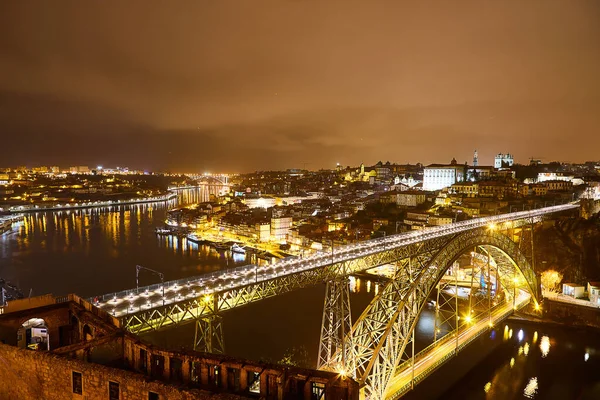 Vista Nocturna Del Paisaje Urbano Oporto Portugal Sobre Puente Dom — Foto de Stock