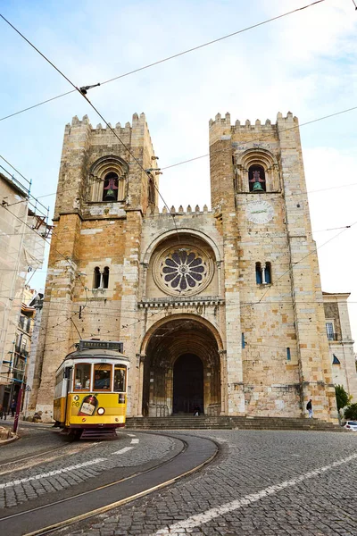 Lisboa Portugal Diciembre 2018 Tranvía Histórico Madera Amarillo Vintage Que — Foto de Stock
