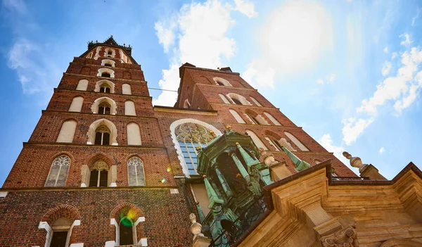 Mary Basilica Krakow Main Square Rynek Glowny Sunrise Poland — Stock Photo, Image