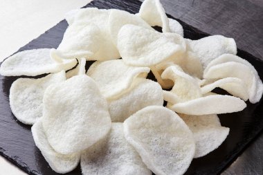 Sağlıklı Gluten ücretsiz pirinç bir yığın yongaları