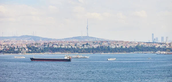 Istanbul Turquía Octubre 2019 Petrolero Carga Bósforo Estrecho Conecta Los — Foto de Stock