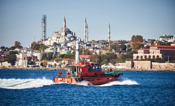 Istanbul Türkei Oktober 2019 Boot Bosporus Die Meerenge Verbindet Das — Stockfoto