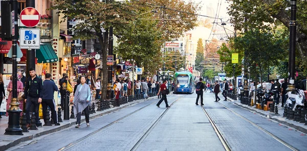 Istanbul Turkey Październik 2019 Ruchliwa Ulica Stambule — Zdjęcie stockowe