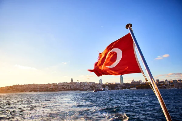 Σημαία Τουρκίας Και Θέα Ιστανμπούλ Ταξιδιωτικό Υπόβαθρο — Φωτογραφία Αρχείου