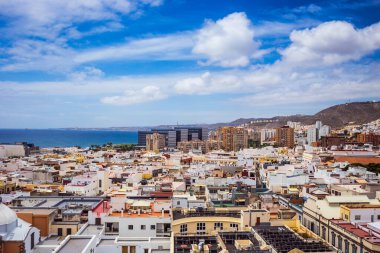 Bulutlu bir günde Santa Ana Katedrali 'nden Las Palmas de Gran Canaria' ya bakın, Kanarya Adaları, İspanya