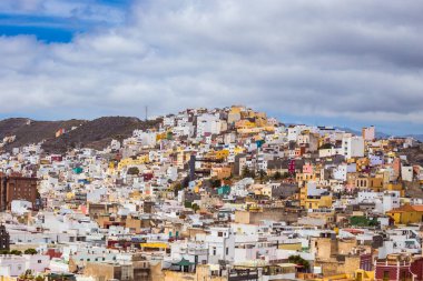 Bulutlu bir günde Santa Ana Katedrali 'nden Las Palmas de Gran Canaria' ya bakın, Kanarya Adaları, İspanya