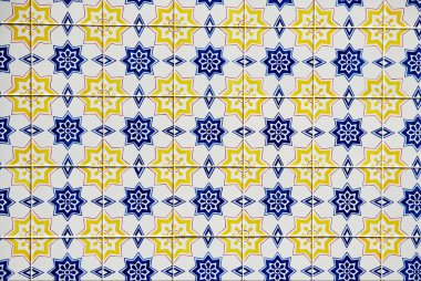 Geleneksel süslemeli Portekiz dekoratif renkli fayanslar azulejos. Soyut arkaplan. Türkçe biçiminde pürüzsüz renkli yama.