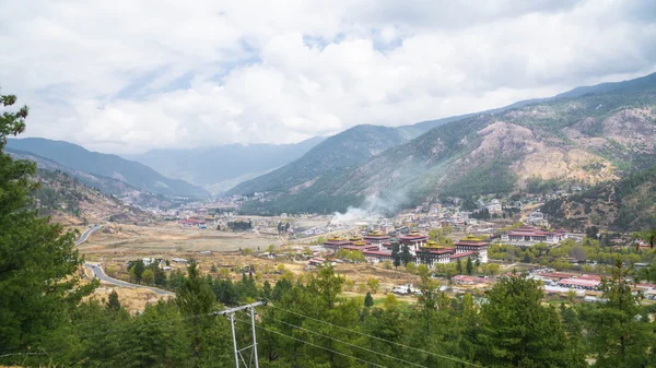 Thimphu hoofdstad stad van Bhutan Valley land in de vogel eye vi — Stockfoto