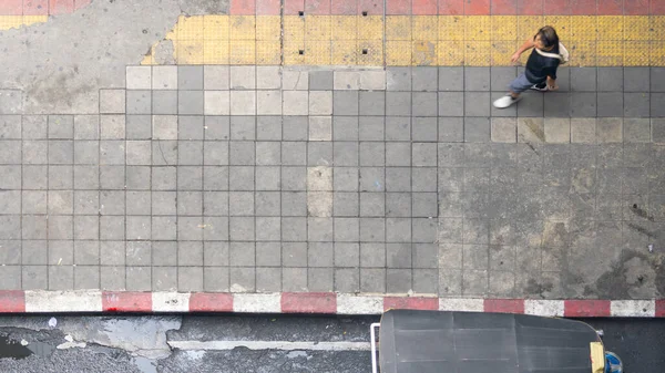 Vista Aérea Vista Superior Con Desenfoque Hombre Caminar Zona Negocios — Foto de Stock