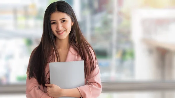 Business Asian Woman Hold Paper Folder File Big Smile Feeling — Stock Photo, Image