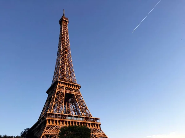 Tour Eiffel al atardecer — Foto de Stock