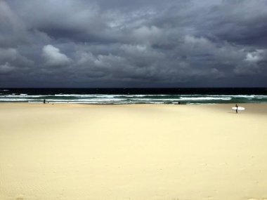 Fırtına öncesi sessizlik Bondi