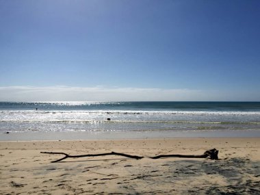 Gökkuşağı plaj manzarası