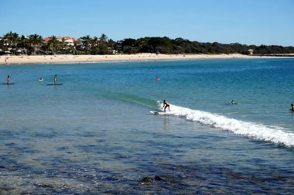 Surfing w Noosa — Zdjęcie stockowe