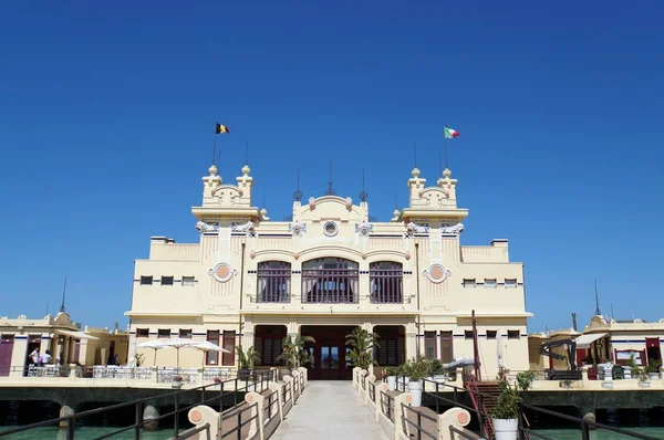 Art Nouveau Mondello içinde bina
