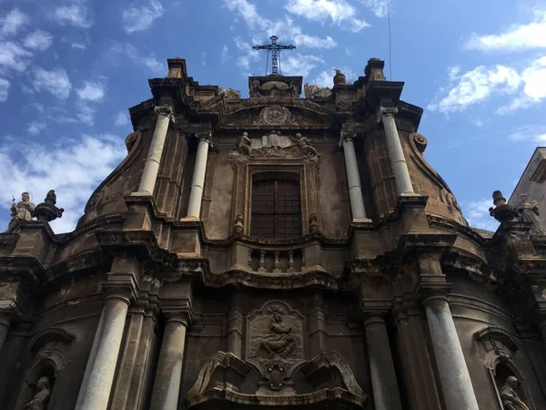 Фасад церкви в Палермо — стокове фото