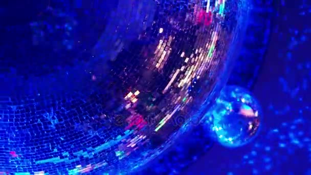 Disko koule v nočním klubu — Stock video
