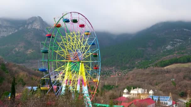 Ferris wheel in Yalta — Stock Video
