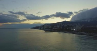 Yalta sahil havadan görünümü