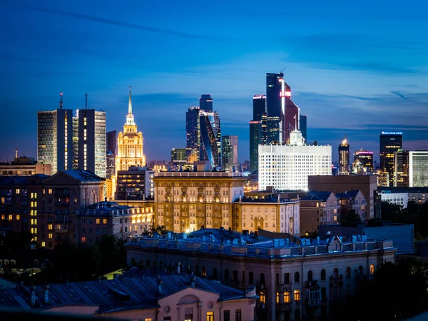 Νυχτερινή επιχείρηση κτίριο Μόσχα πόλη Εικόνα Αρχείου