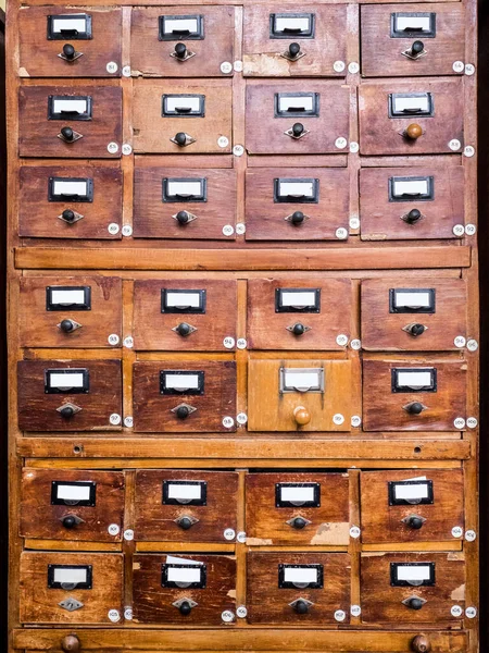 Skrzynki i szafki na dokumenty Komórki do przechowywania zarejestrowanych papierów wartościowych — Zdjęcie stockowe