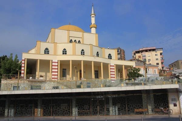 Μεγάλο Τζαμί Στο Λιμάνι Του Δυρραχίου Στην Αλβανία Οποίο Χτίστηκε — Φωτογραφία Αρχείου
