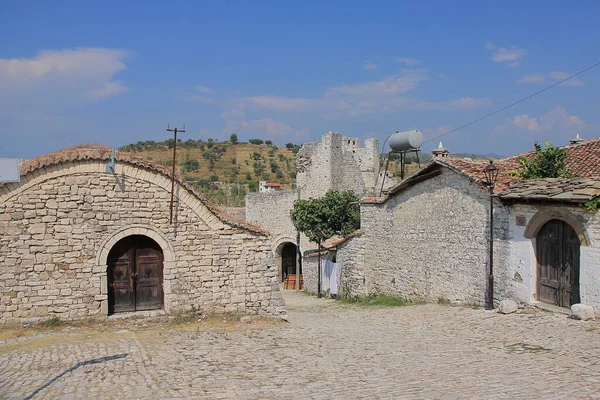 Edificios Casco Antiguo Berat Uno Los Centros Turísticos Culturales Más —  Fotos de Stock