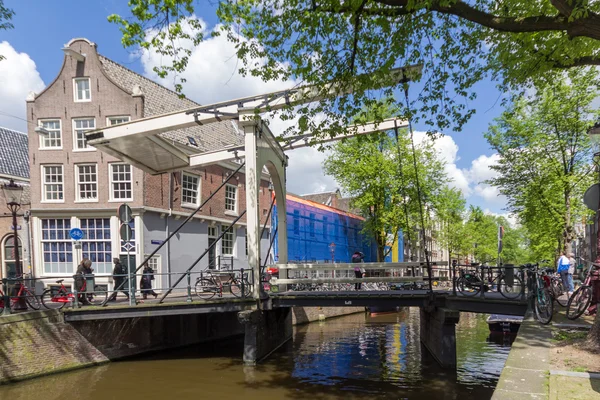Amsterdam, Hollanda'nın başkenti kanalları — Stok fotoğraf