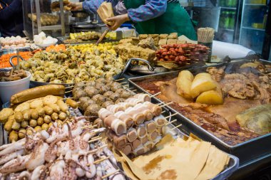Çin vejetaryen patlıcan mantar sarımsak sizzler