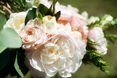 Güzel bir buket çiçek